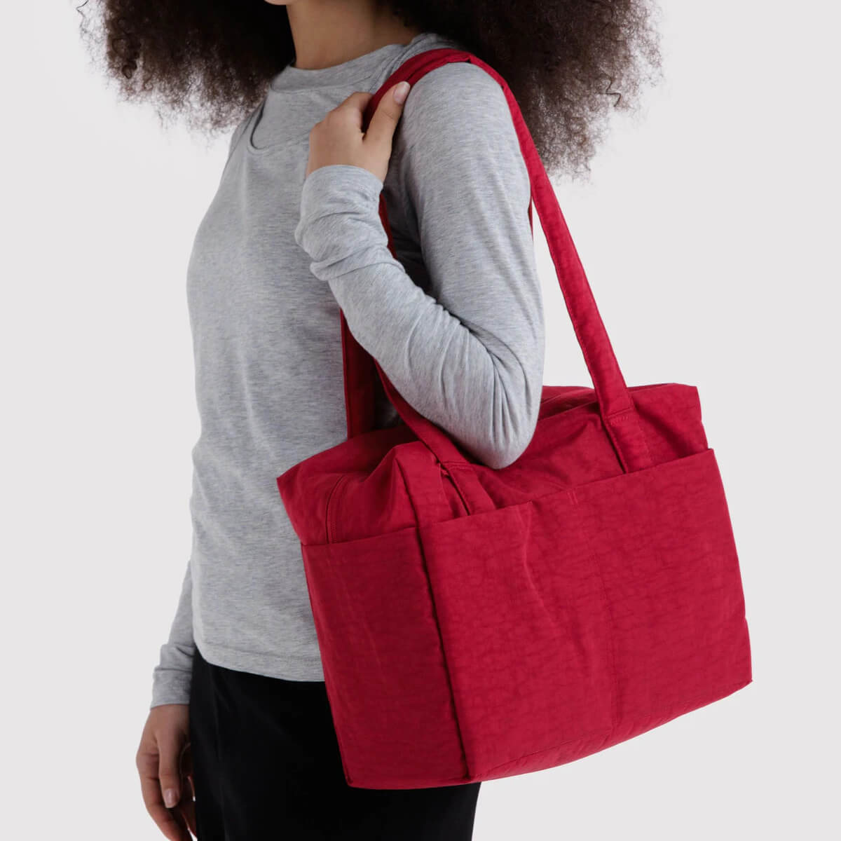 Everyday Cloud Bag in Cherry by Baggu