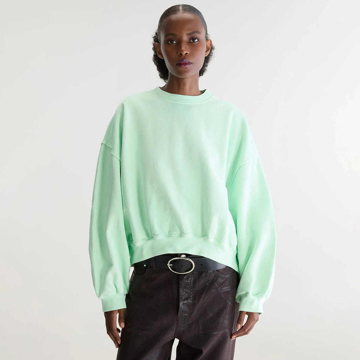 Fancy Cropped Crewneck Sweatshirt in Vegas by Bellerose