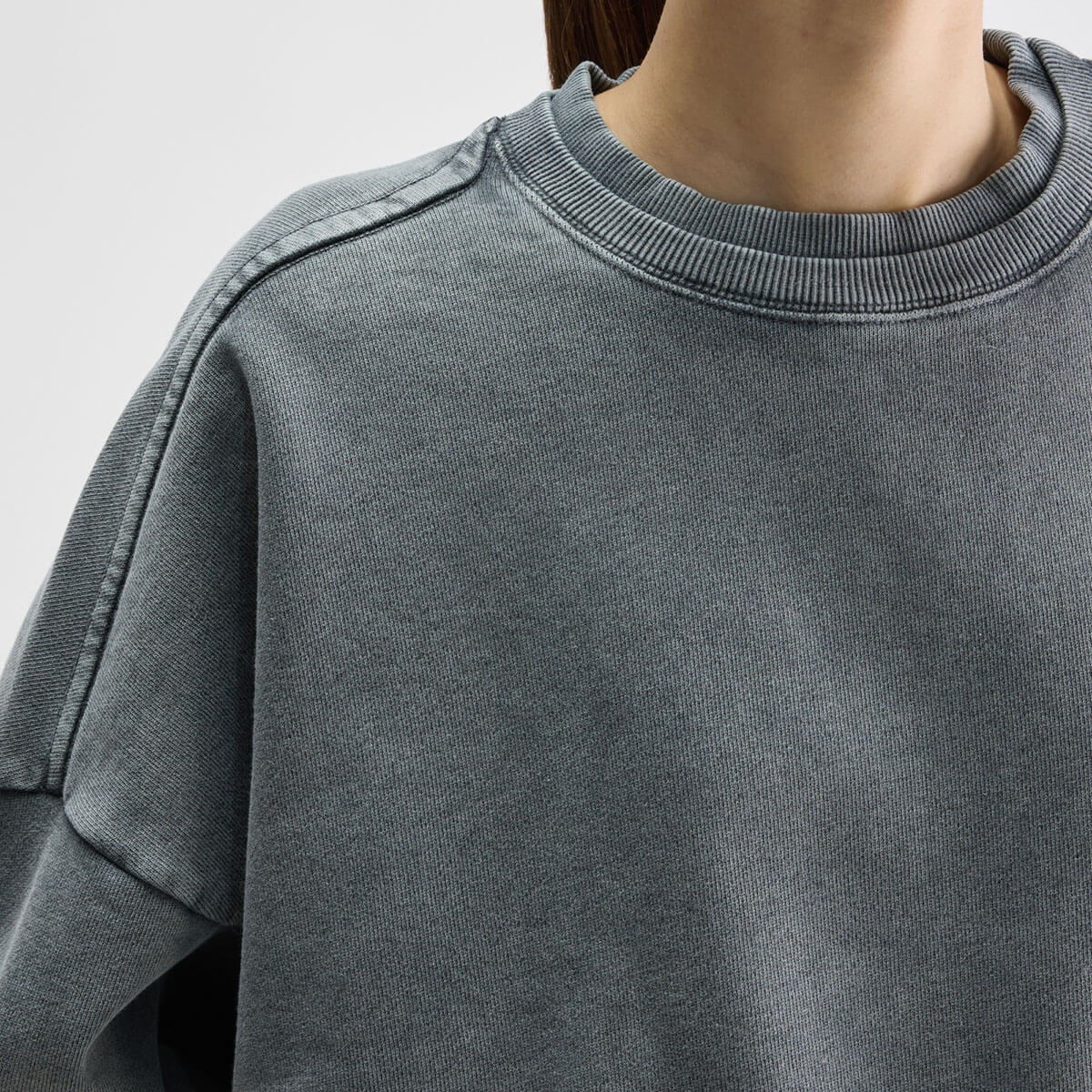 Ferna Sweatshirt in Parker by Bellerose