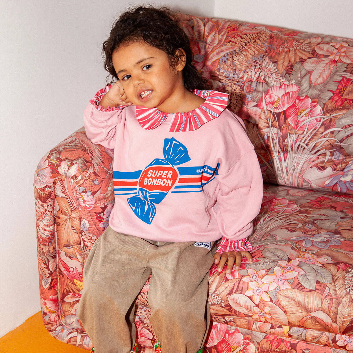 Sweatshirt in Super Bonbon Pink by Club Trésor