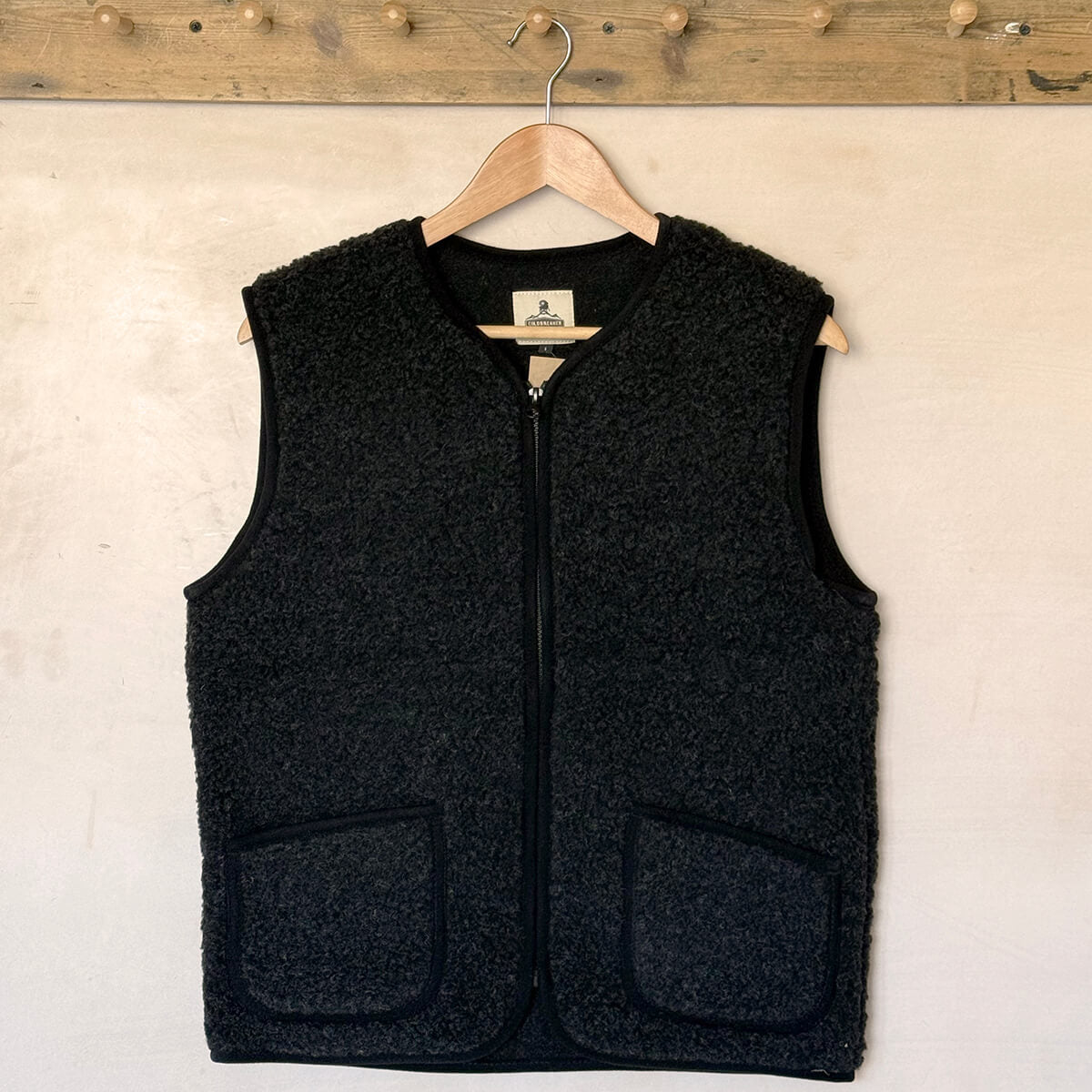 Peptico Ultralight Vest in Deep Black by Coldbreaker