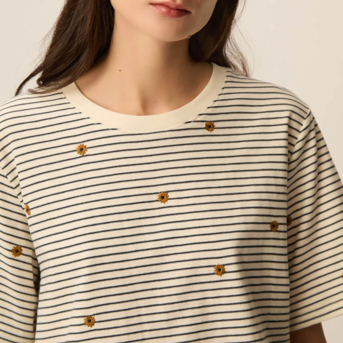 Josef Tee in Marine / Mousse by Des Petits Hauts