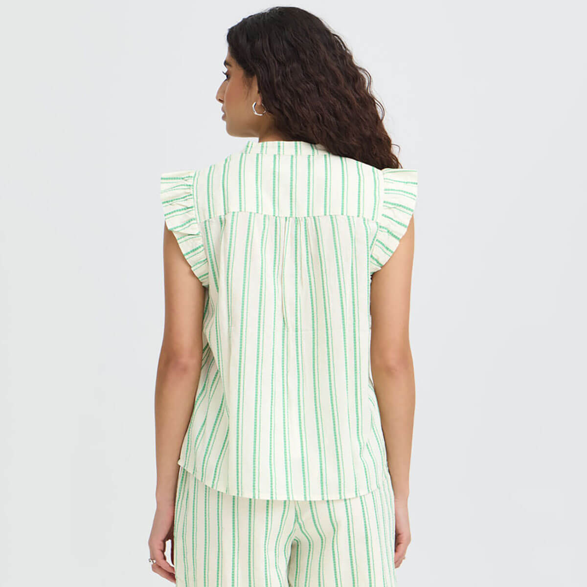 Jovil Sleeveless Shirt in Greenbriar by ICHI