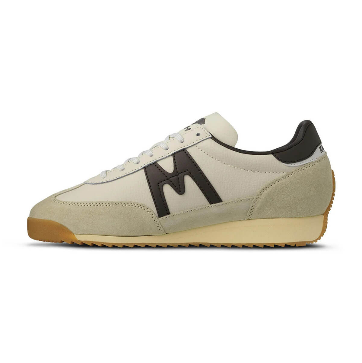 Mestari 76 Trainer in Gravel / Chocolate Torte by Karhu