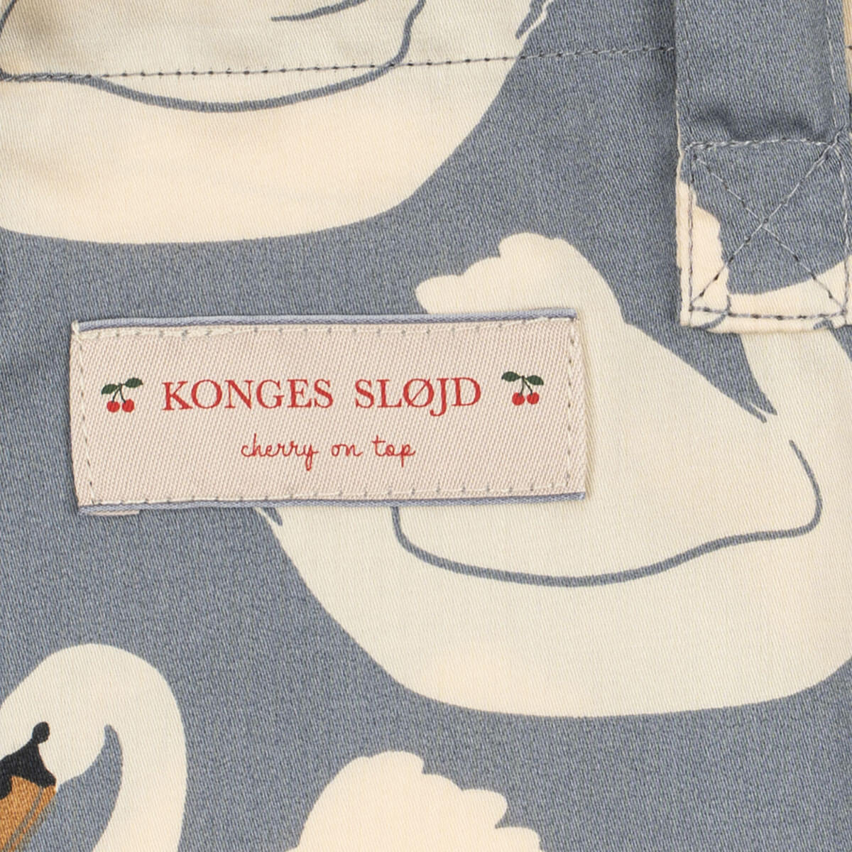 Doll Bedding in Swan by Konges Sløjd