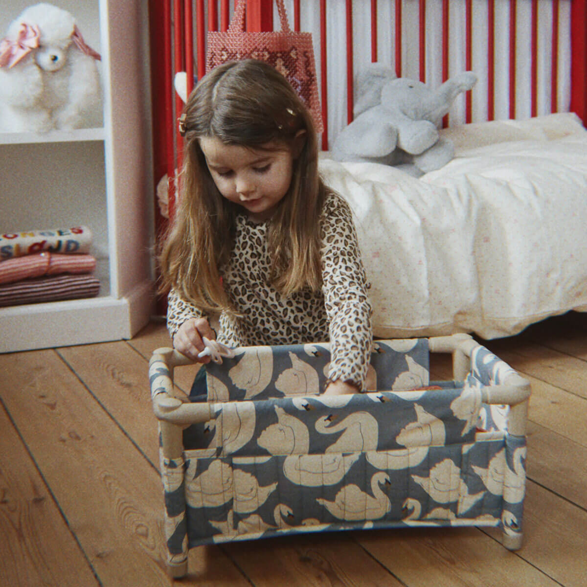 Doll Travel Bed in Swan by Konges Sløjd