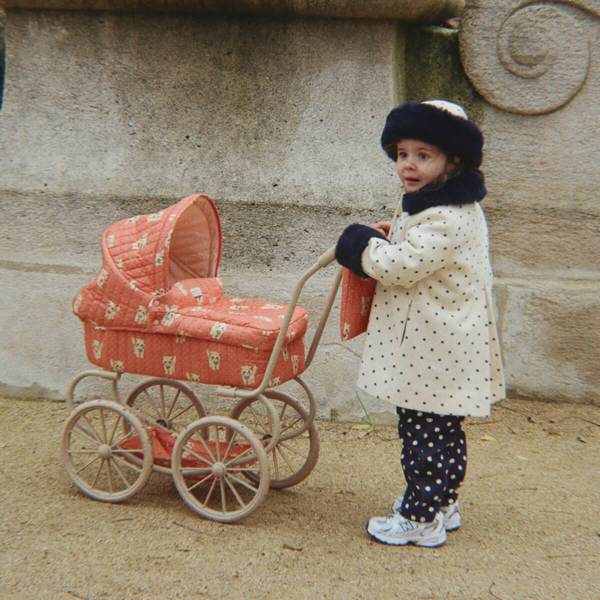 Minnie Doll Pram (72cm) in Ciao Miao Rose by Konges Sløjd