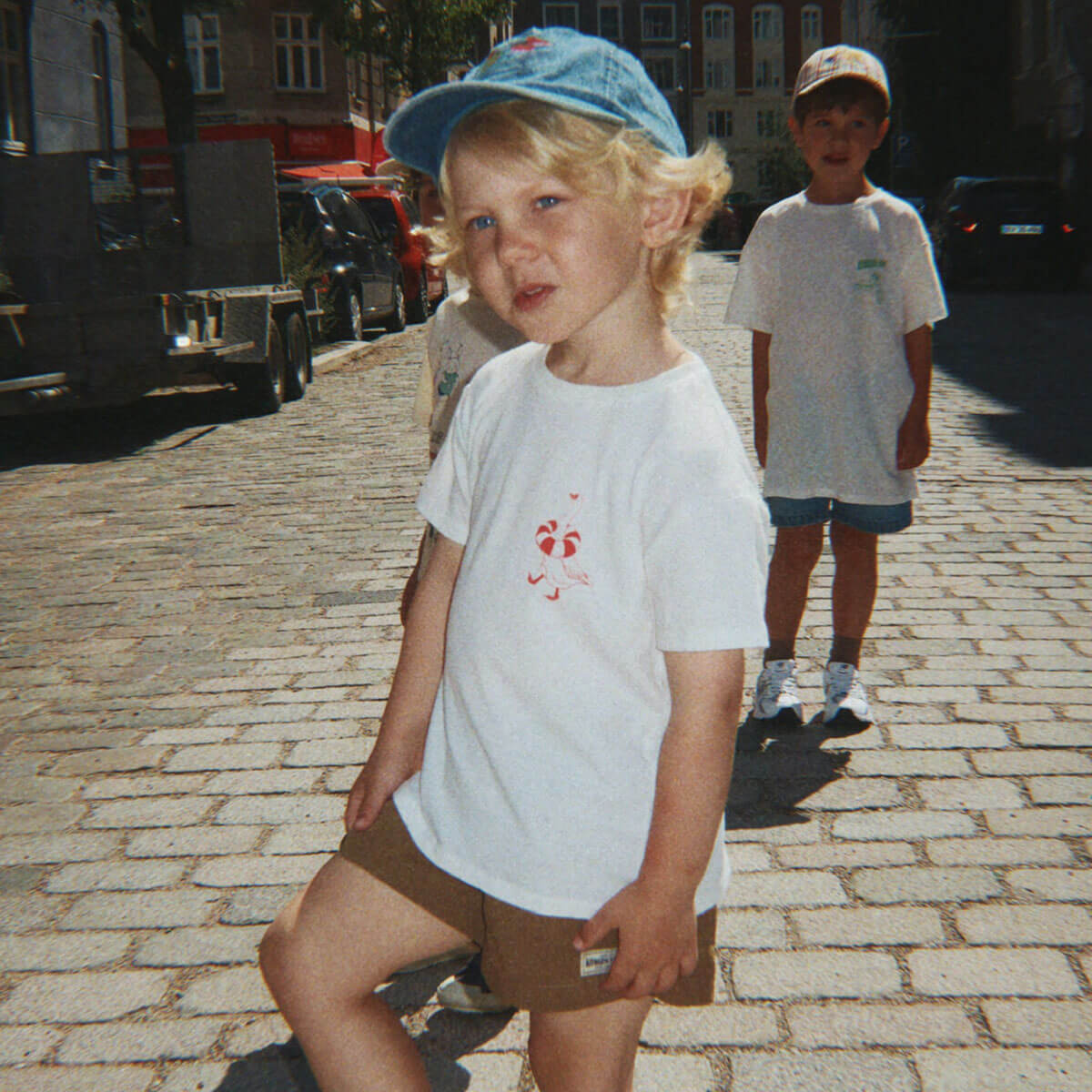 Era Tee in Off White / Lifeguard Service by Konges Sløjd