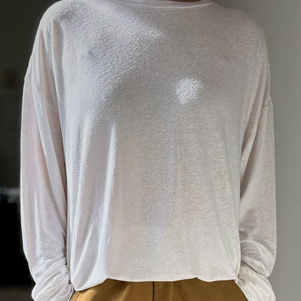Haze Linen Blend Tee in White by Le Bon Shoppe