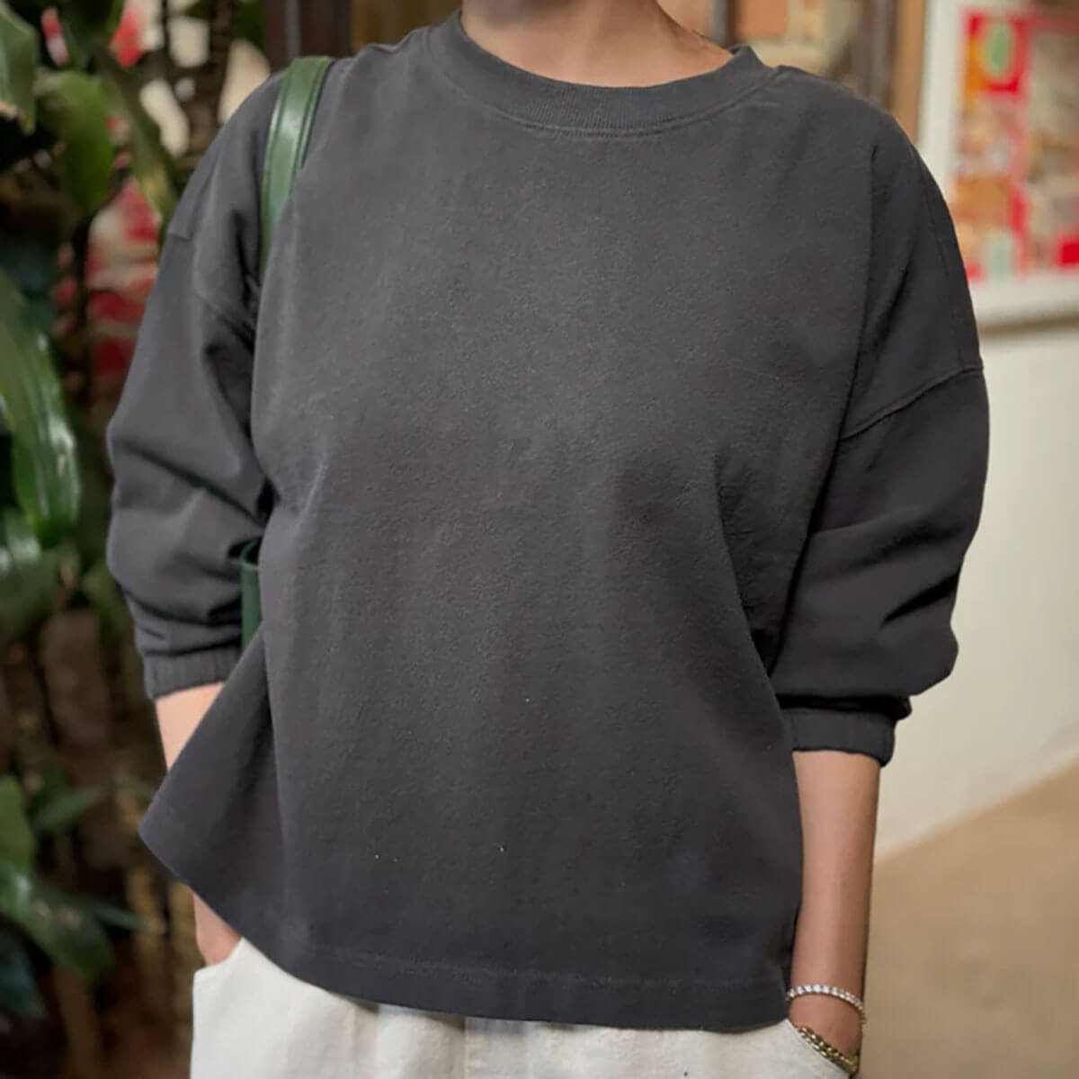 Naturelle Tee in Dark Slate by Le Bon Shoppe