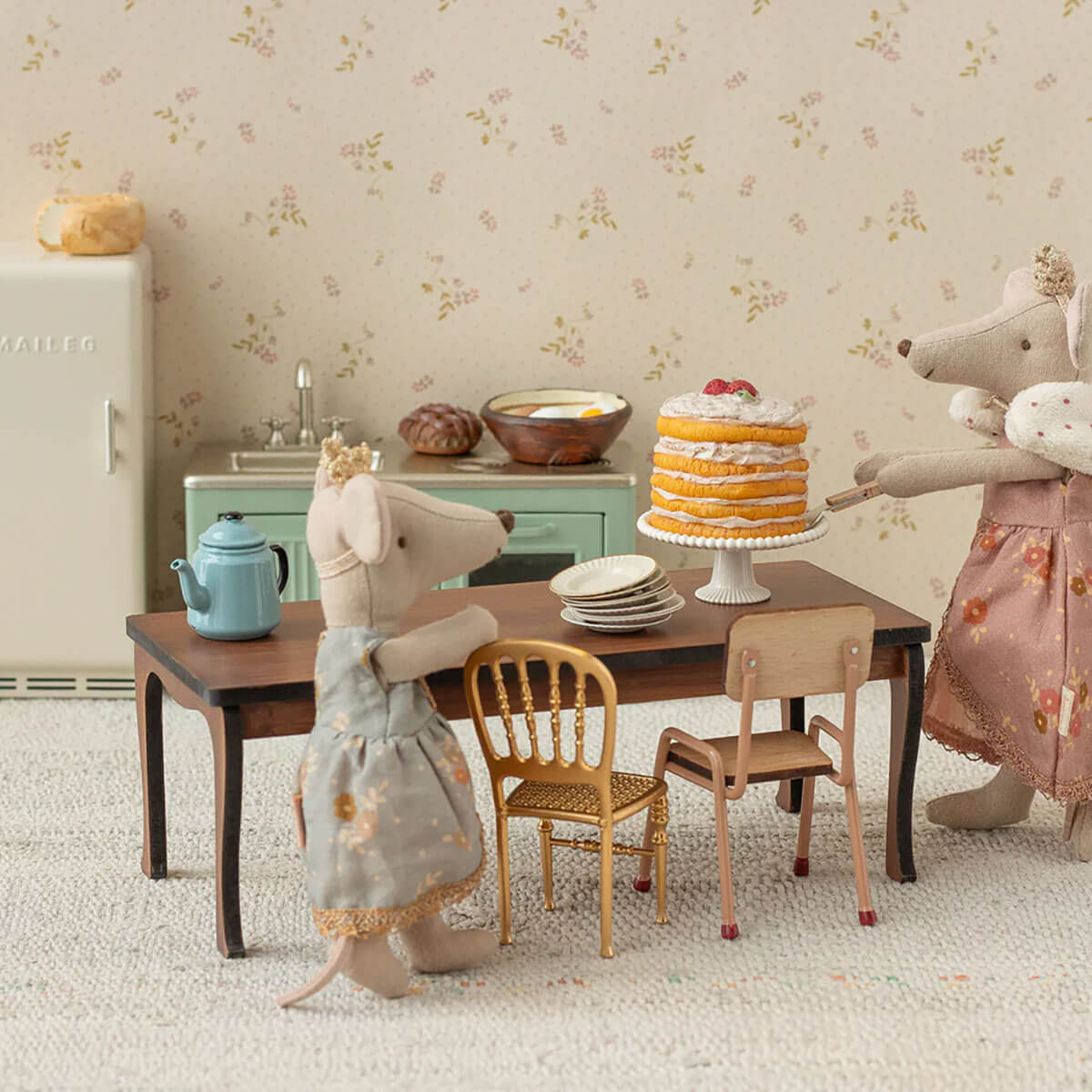 Long Dining Table for Mouse by Maileg