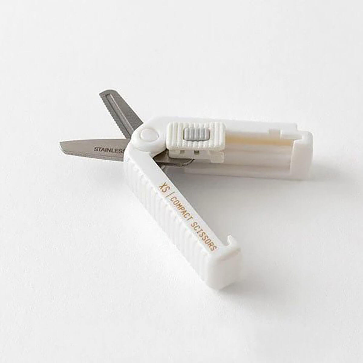 Compact Serrated Scissors in White (XS) by Midori
