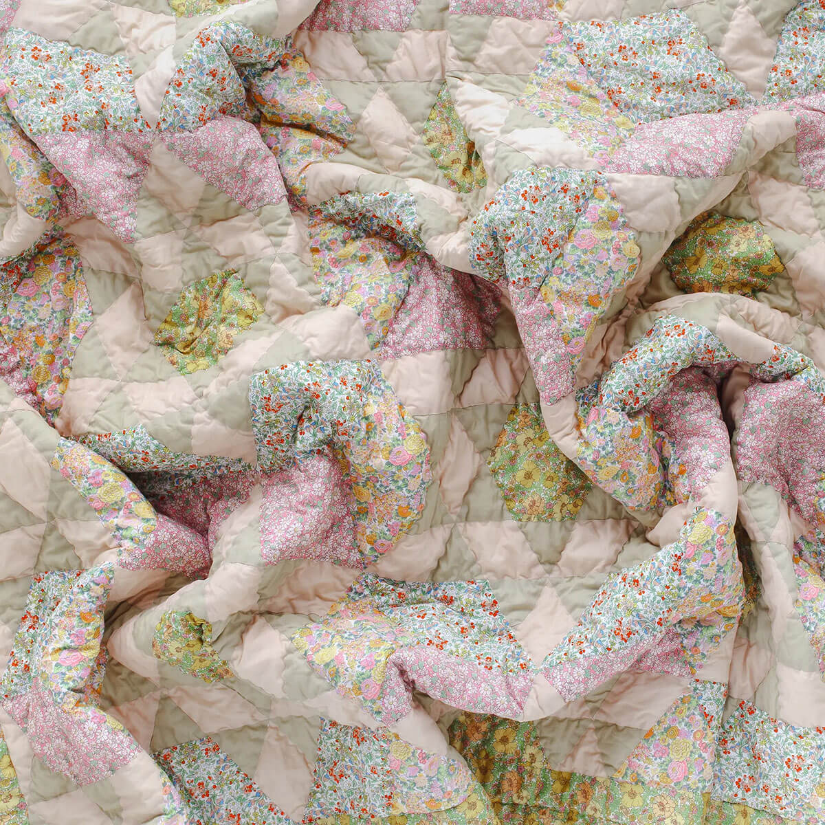Niityn Laulu Liberty Patchwork Quilt by Projektityyny