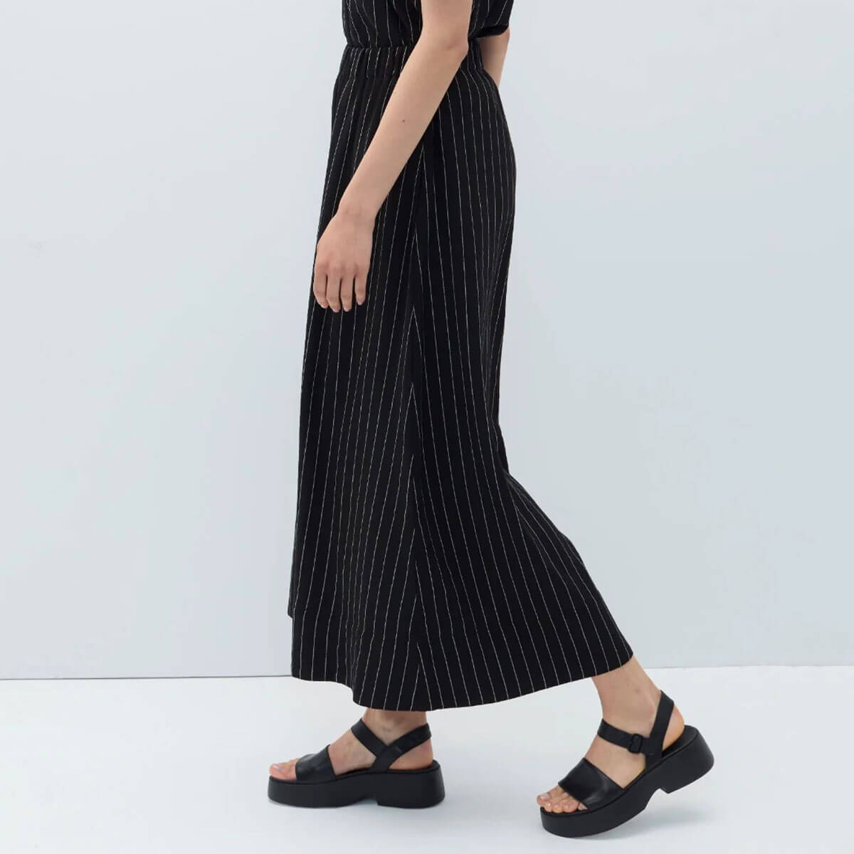 Dolors Pants in Black by Rita Row