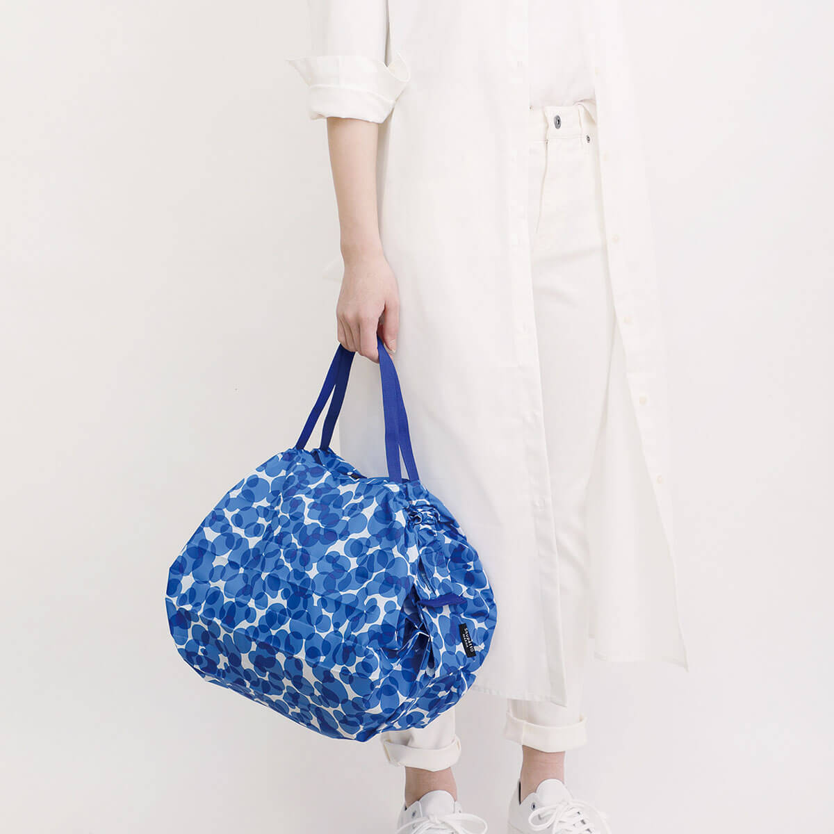 Compact Bag Size M in Ocean by Shupatto