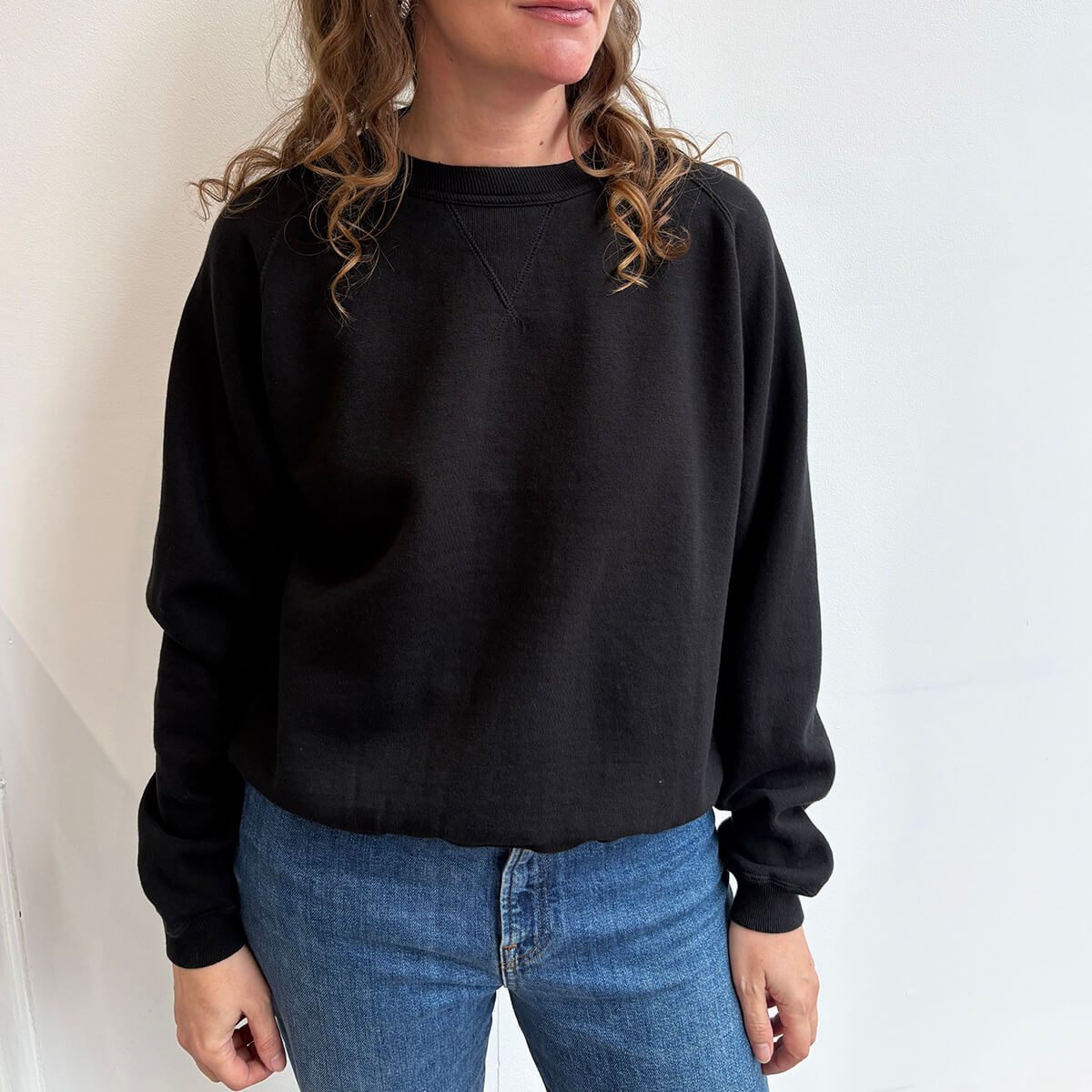Poli'ahu Sweatshirt in Anthracite by Sunray Spirit