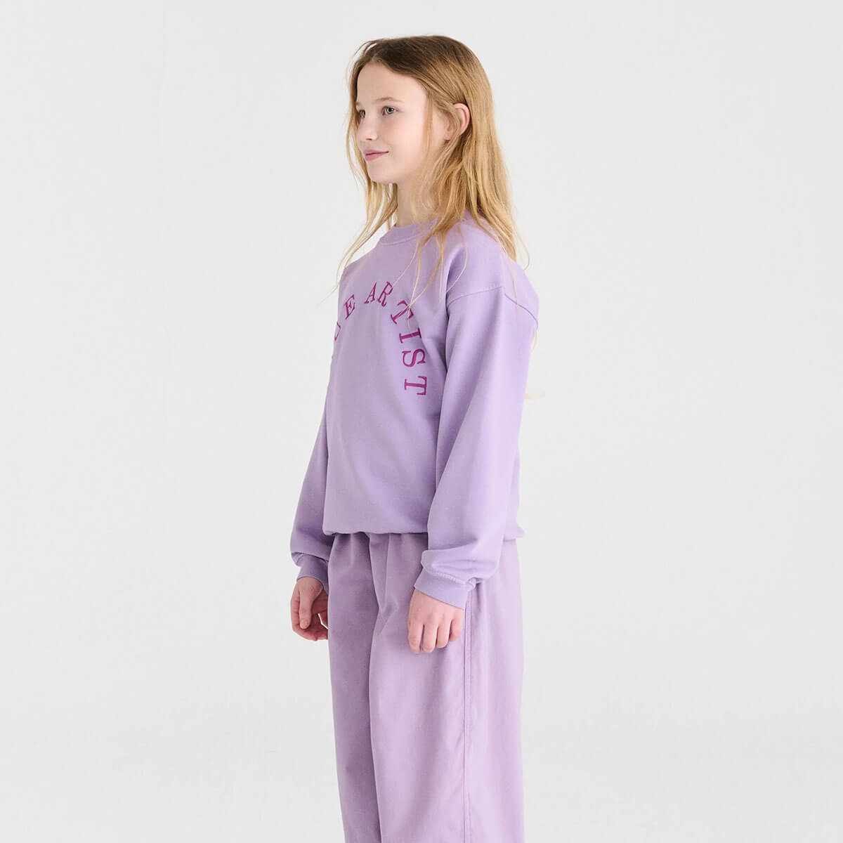 Sweatshirt nº10 in Lavender Lilac by True Artist