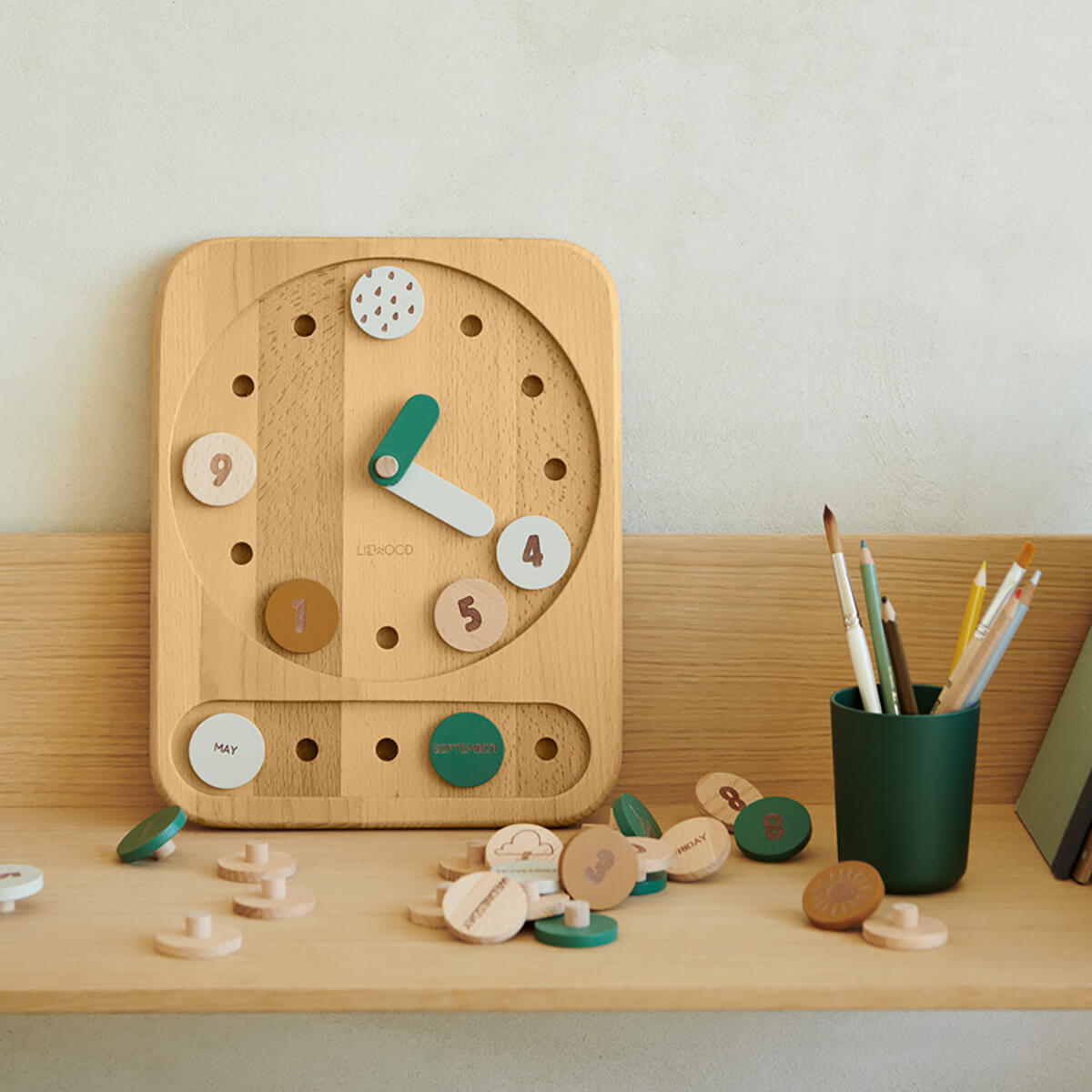 Yelena Toy Clock in Hunter Green by Liewood