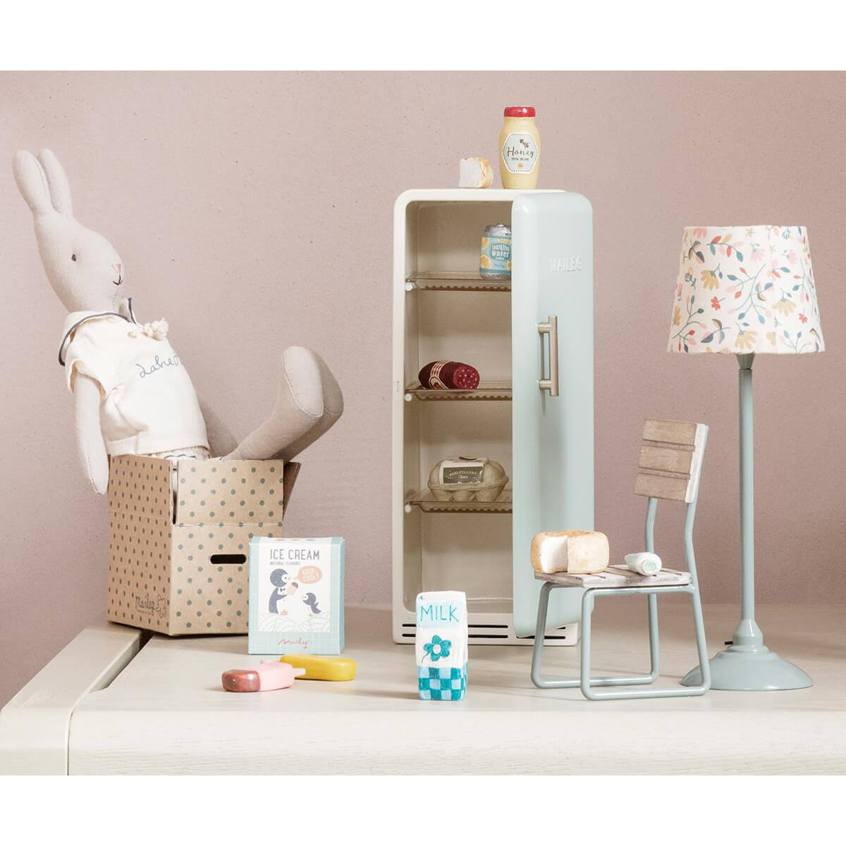 Food Grocery Box by Maileg