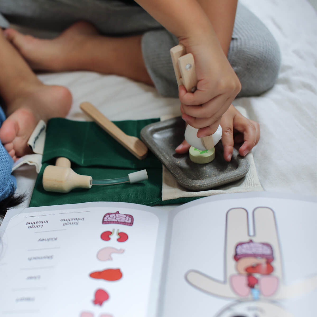 Surgeon Set by PlanToys