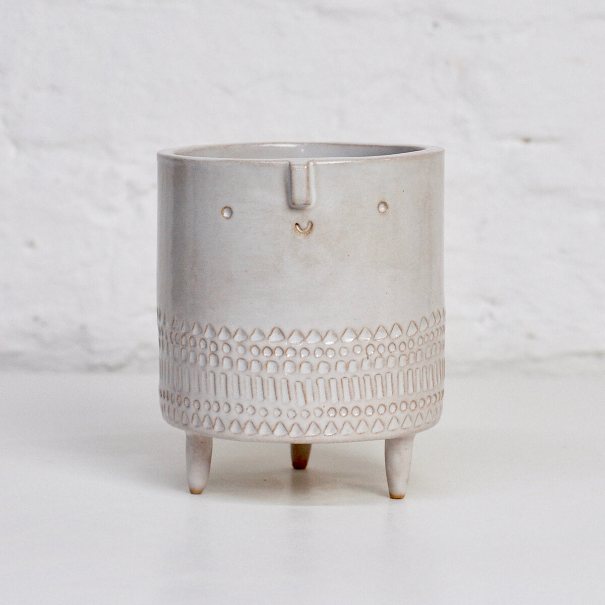 Medium Tripod Planter Pot in White Stamped by Atelier Stella