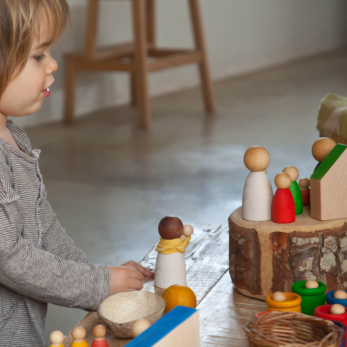 2 Nins Adults in Light Wood by Grapat