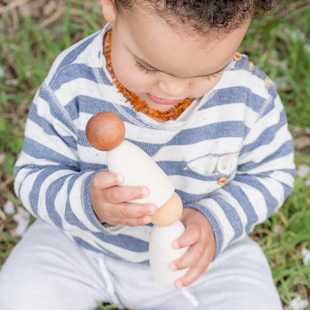 2 Nins Adults in Light Wood by Grapat