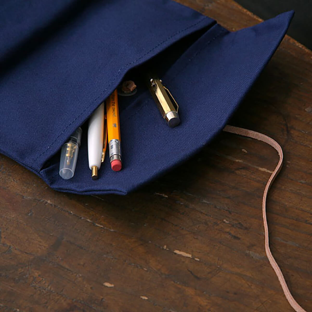 Pencil Cases & Desk Tidys