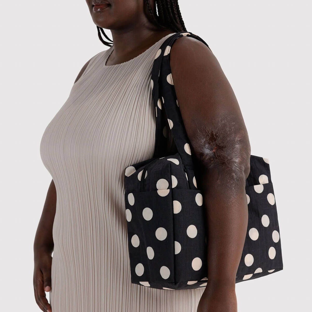 Everyday Cloud Bag in Black And Cream Polka Dot by Baggu