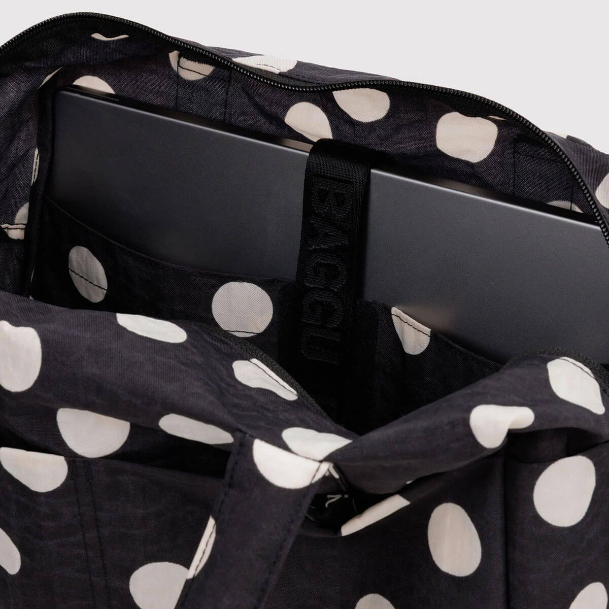 Everyday Cloud Bag in Black And Cream Polka Dot by Baggu