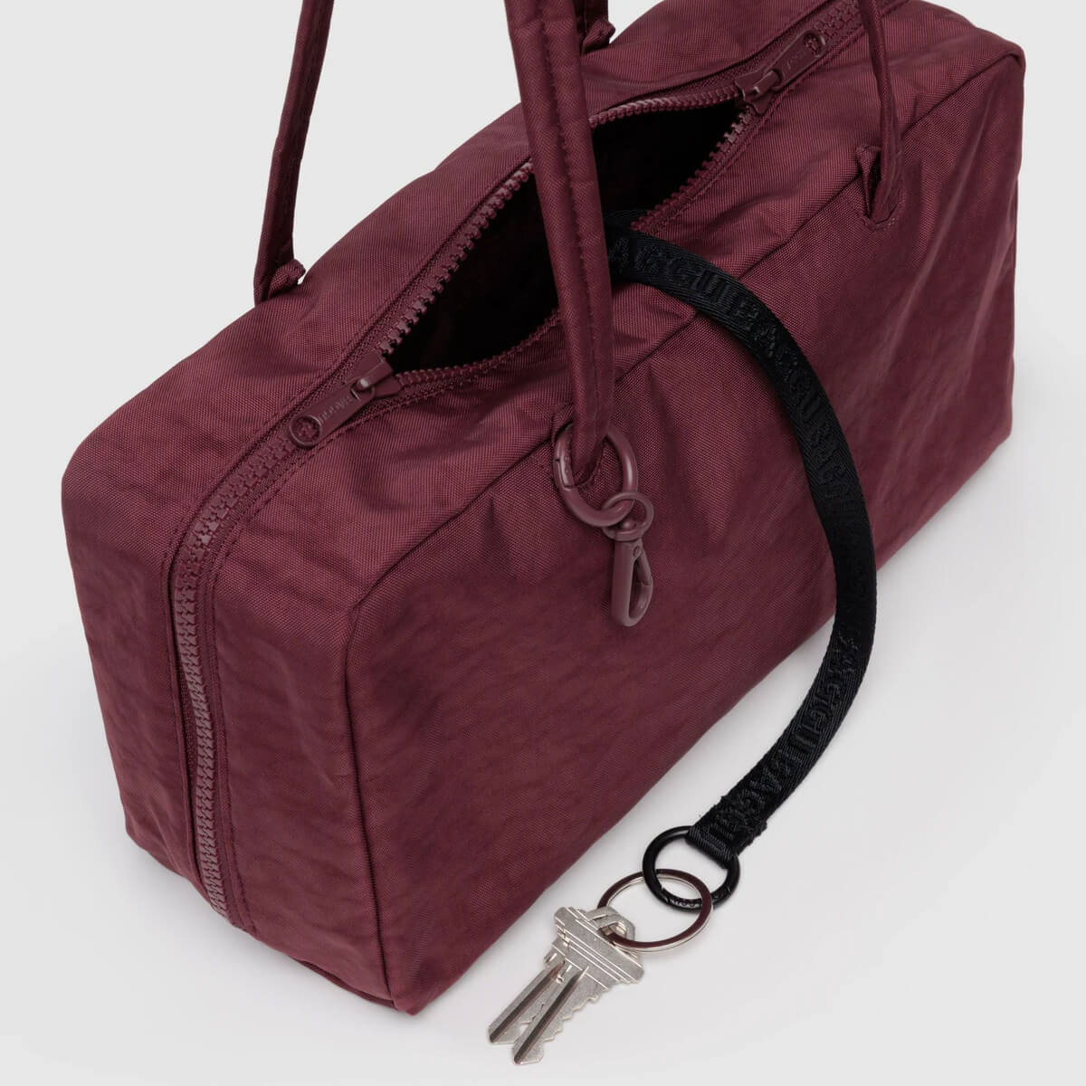 Nylon Bowler Bag in Mahogany by Baggu – Junior Edition
