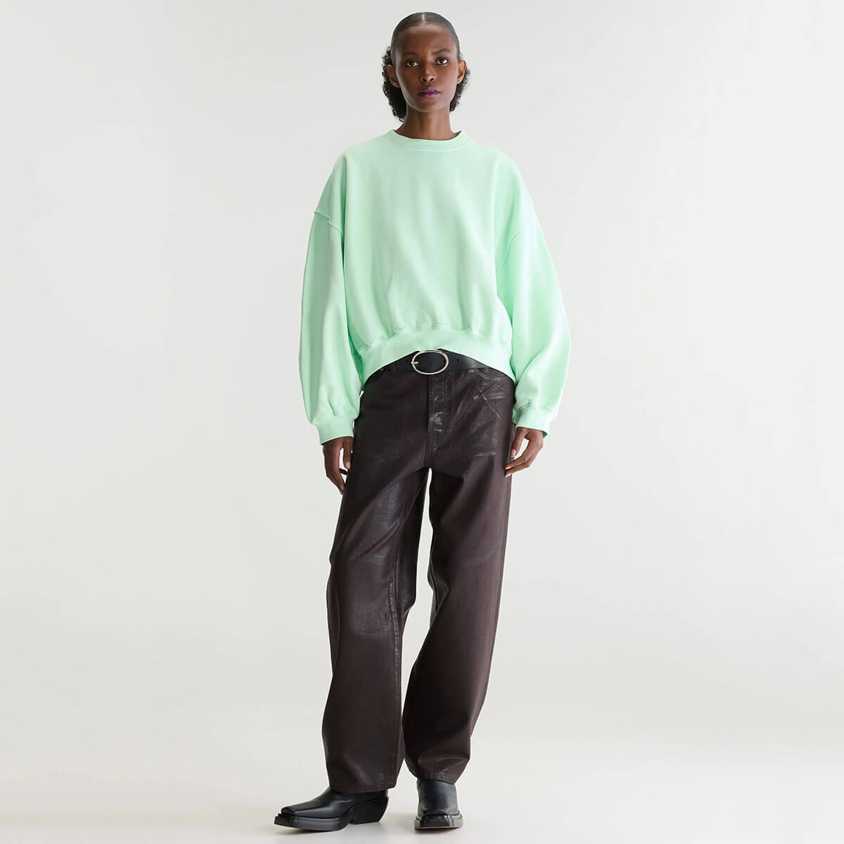 Fancy Cropped Crewneck Sweatshirt in Vegas by Bellerose