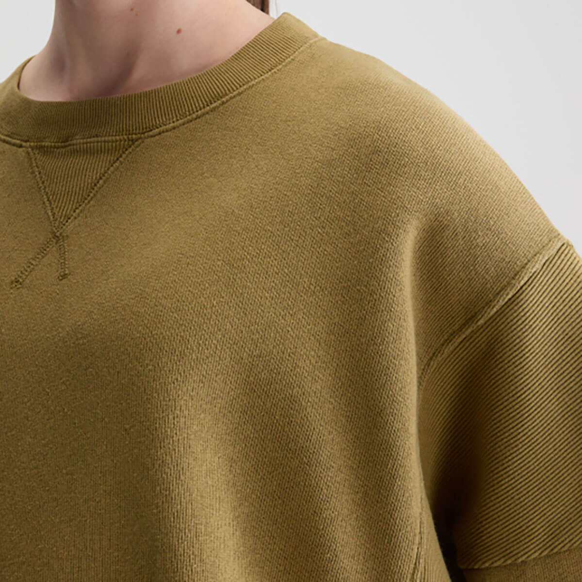 Flipos Oversized Crewneck Sweatshirt in Vetiver by Bellerose