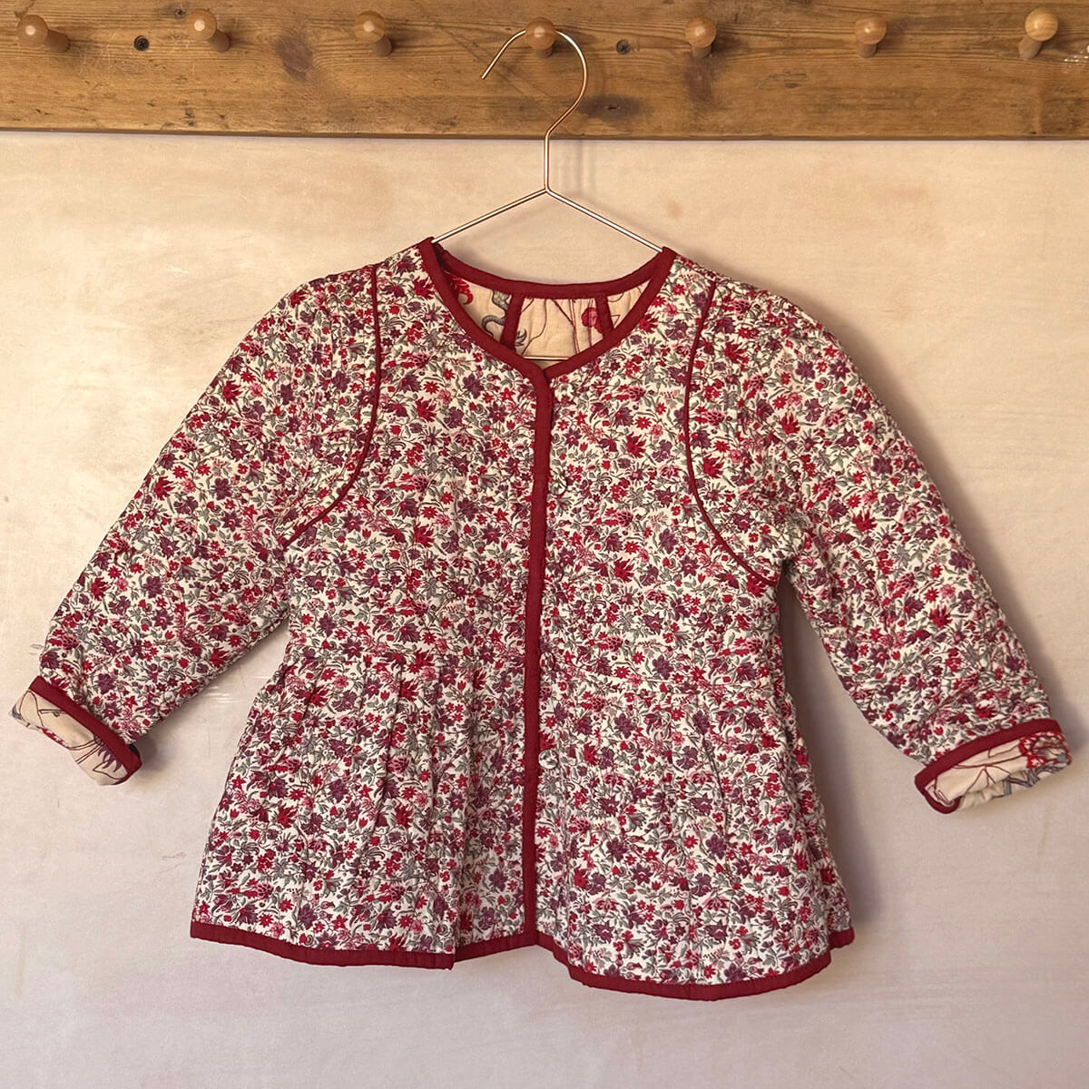 EXCLUSIVE Reversible Quilted Jacket in Flower Fields / Vence Floral by Bonjour