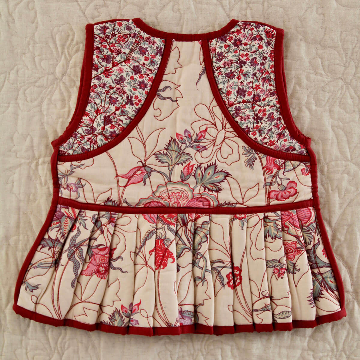 Sleeveless Jacket in Vence Floral by Bonjour