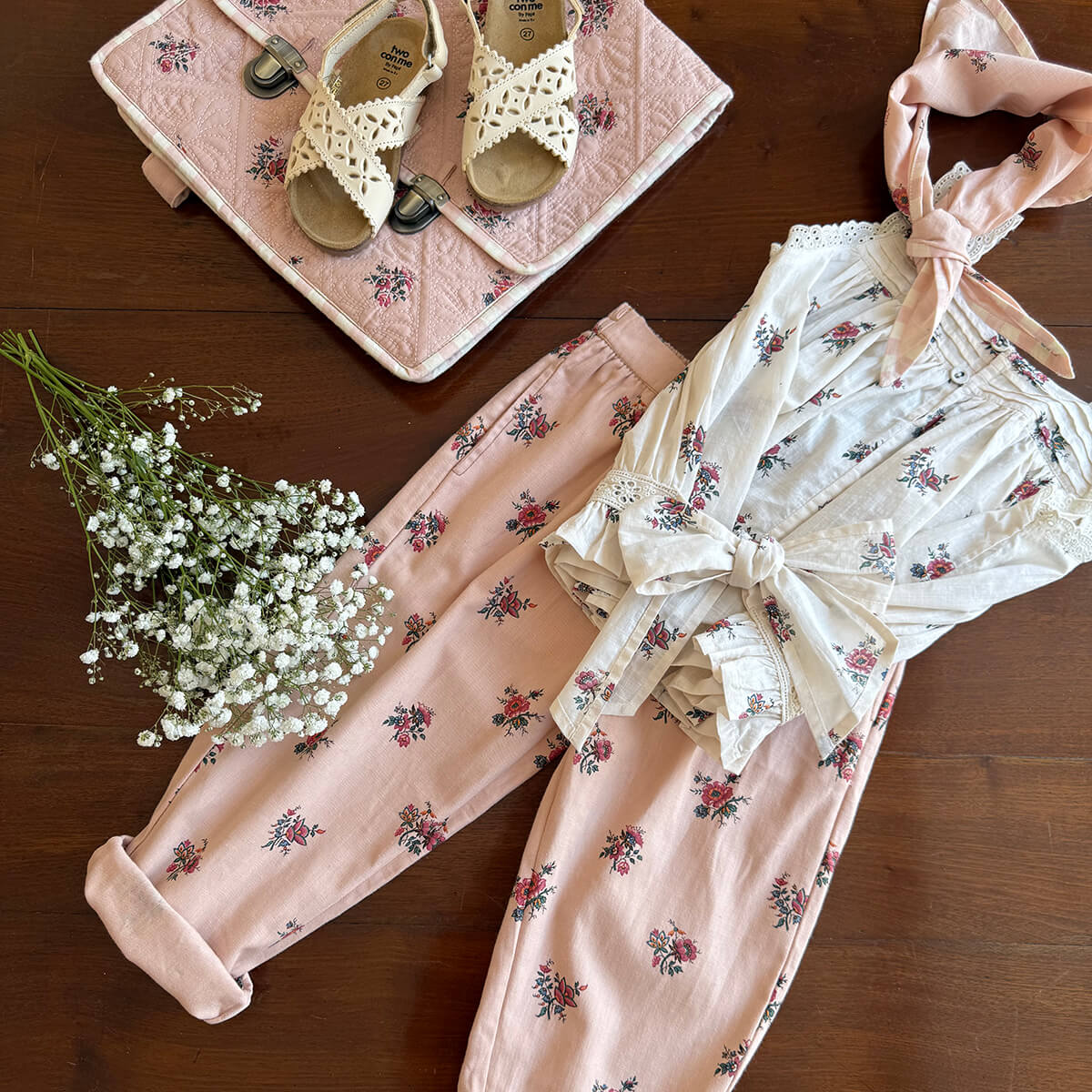 EXCLUSIVE Pants in Pink Garden Flowers Print by Bonjour