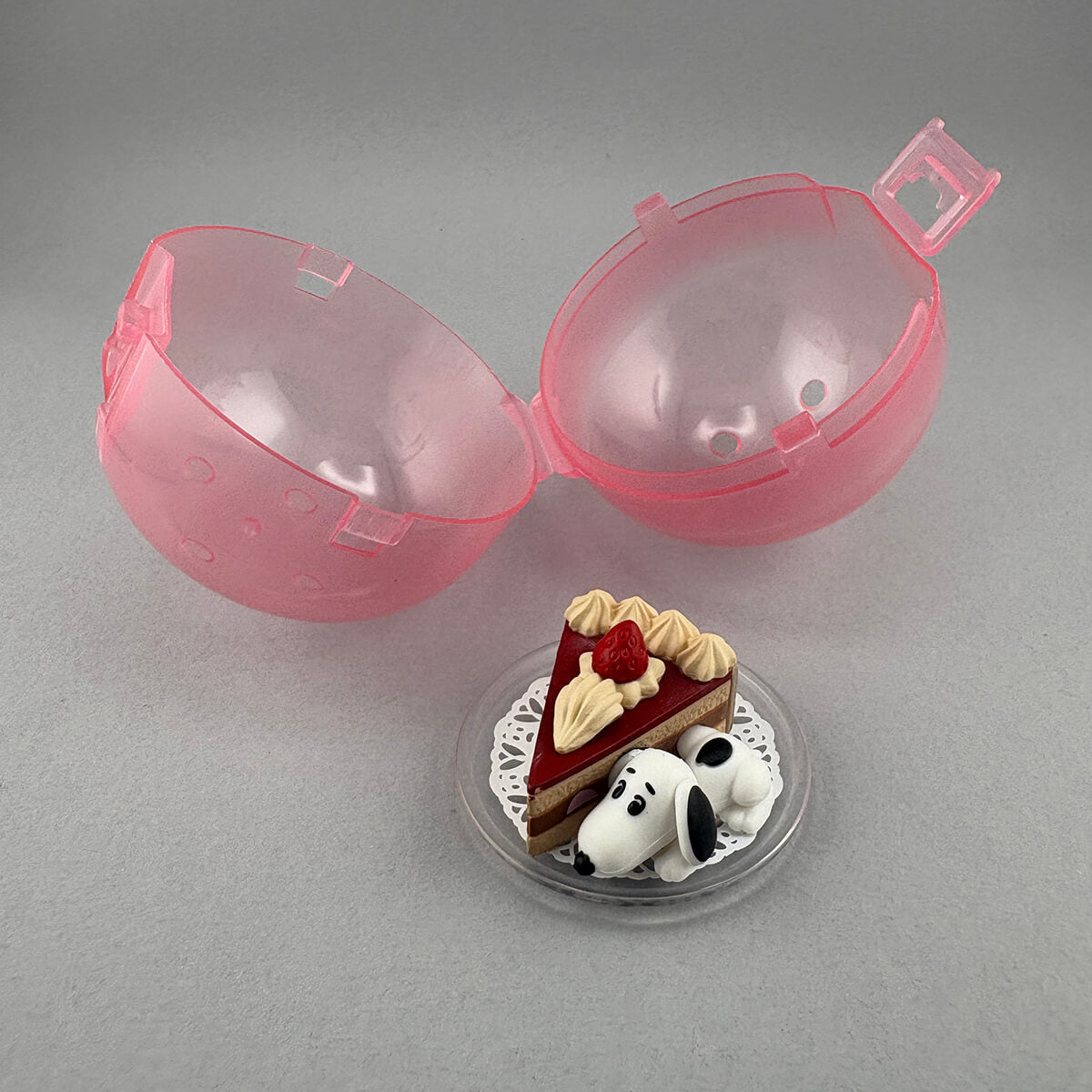 Peanuts Yummy Sweets Mascot Gachapon Capsule Collectible by Takara