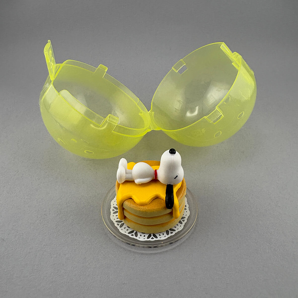 Peanuts Yummy Sweets Mascot Gachapon Capsule Collectible by Takara