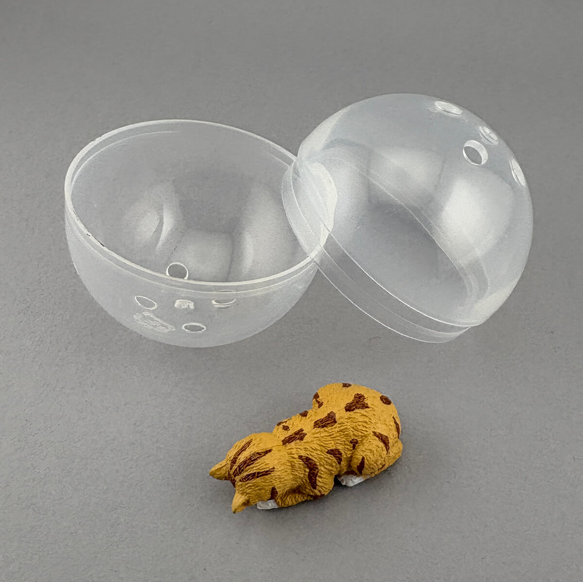 Sorry Sleeping Cat Oyako Edition Gachapon Capsule Collectible by
