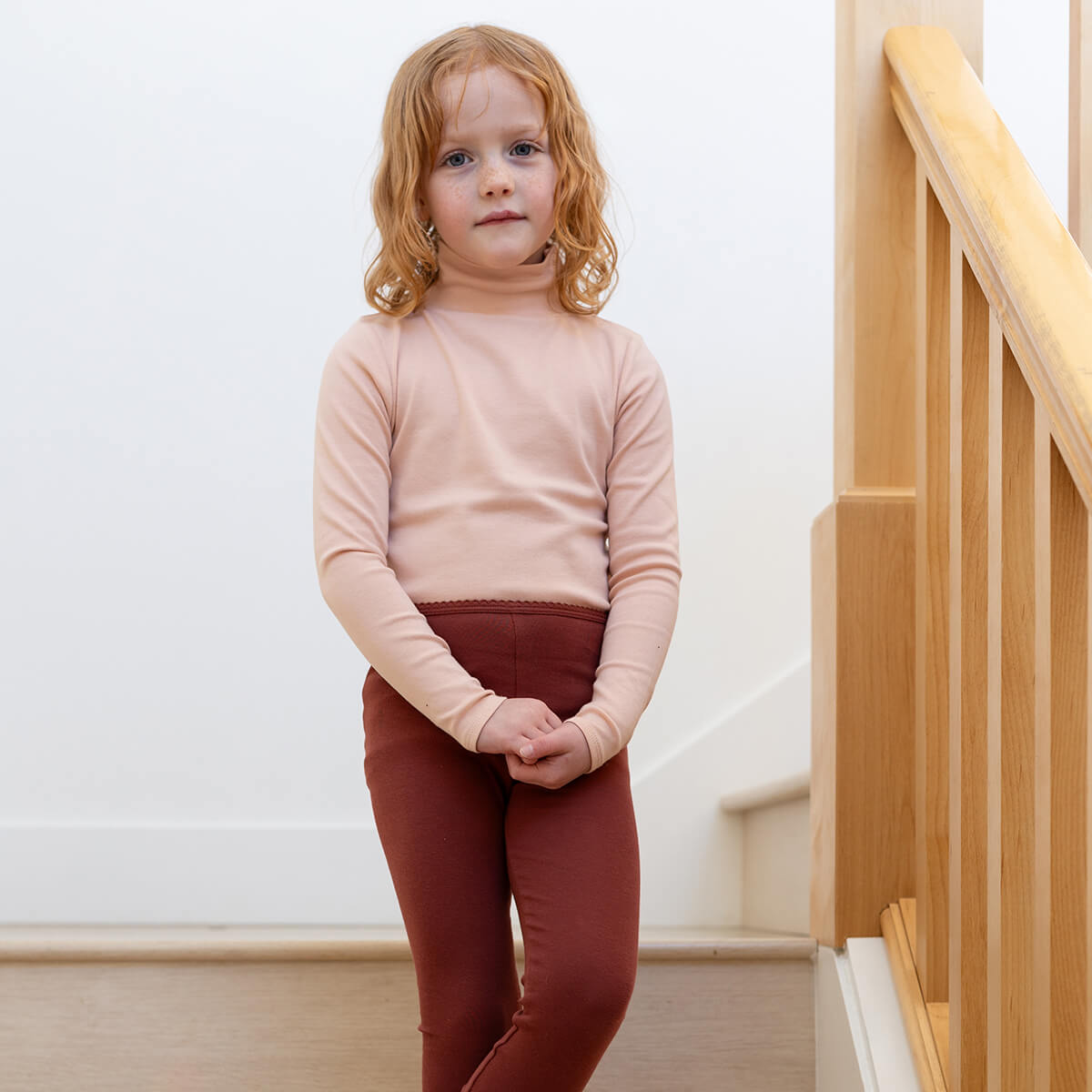 【美品】iver&isla / pima snap turtleneck Pima Snap Turtleneck in Blush by Iver & Isla – Junior Edition