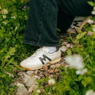 Mestari 76 Trainer in Gravel / Chocolate Torte by Karhu