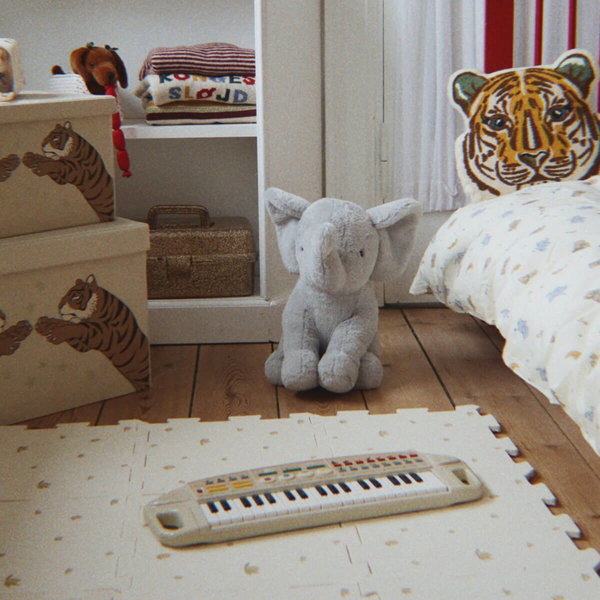 Music Keyboard in Lemon by Konges Sløjd