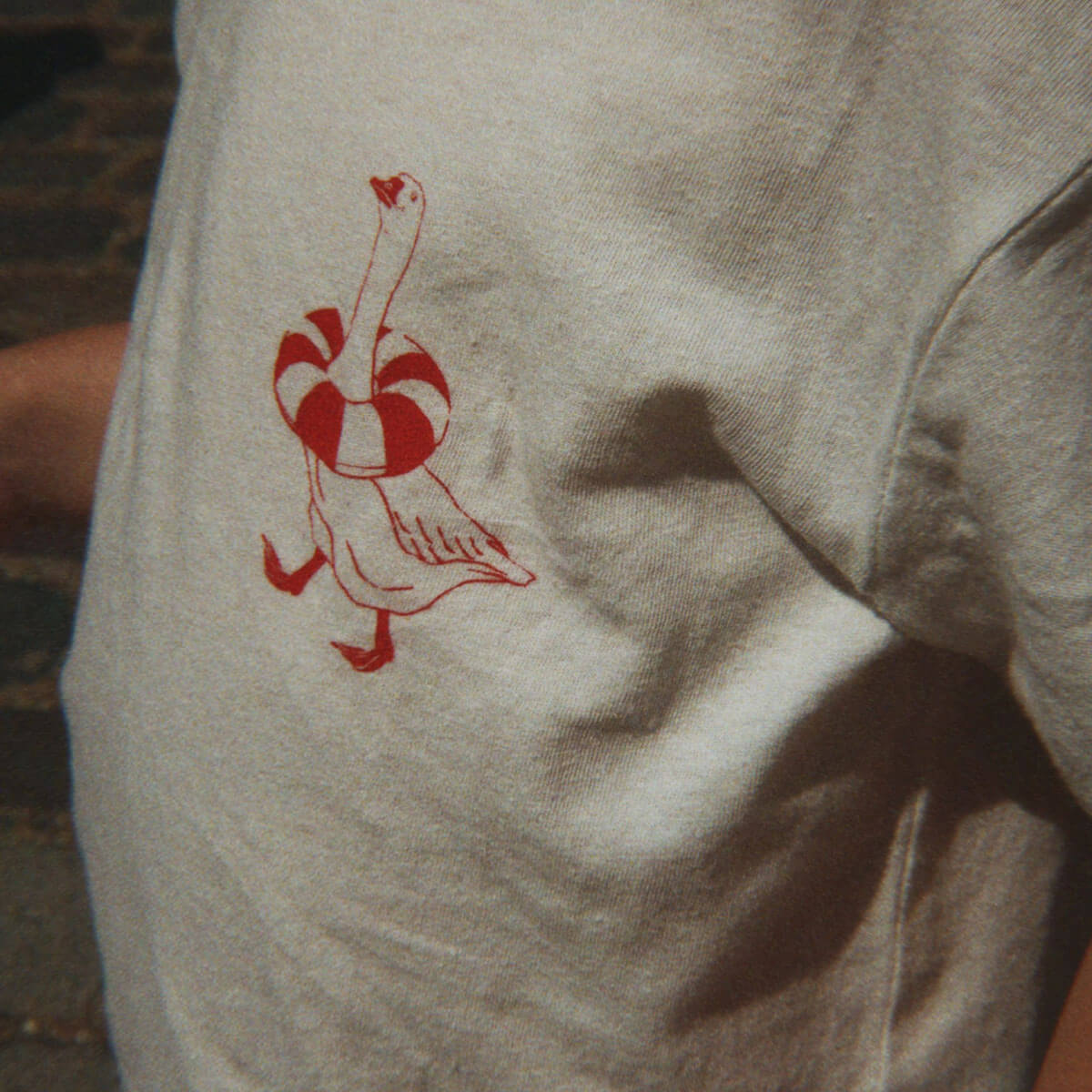 Era Tee in Off White / Lifeguard Service by Konges Sløjd