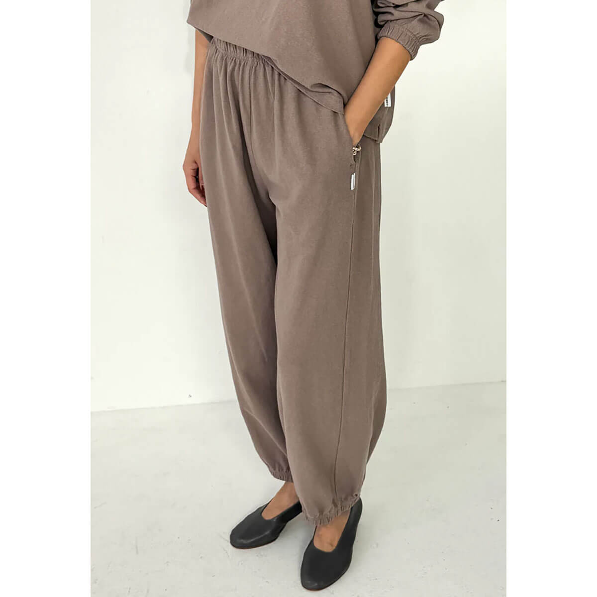Balloon Pants in Mushroom by Le Bon Shoppe