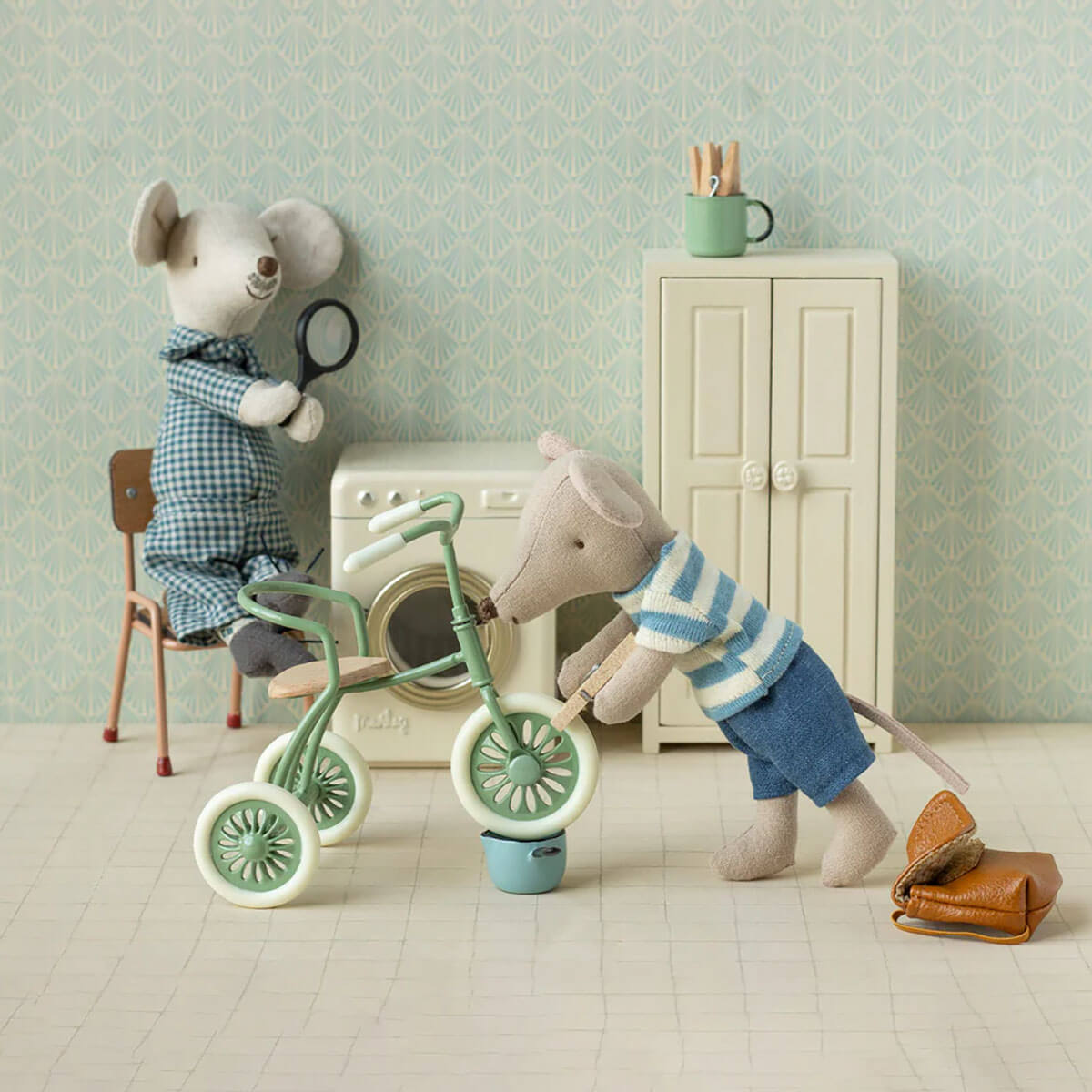 Big Brother Tricycle Mouse With Bag in Brown by Maileg