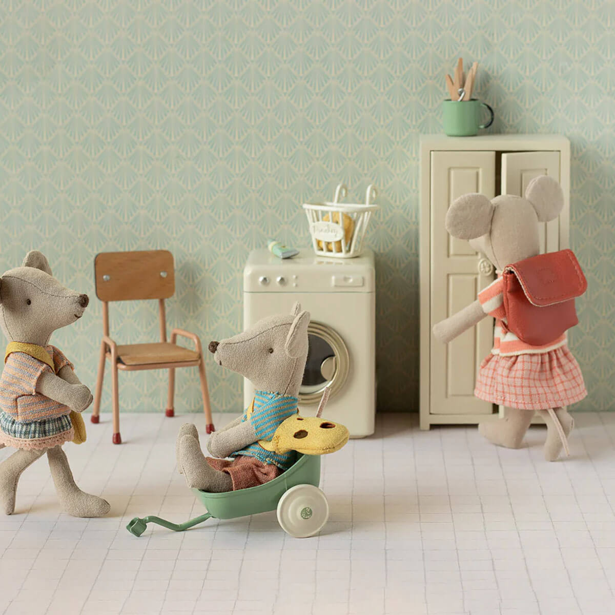 Big Sister Mouse Clothes And Bag in Coral by Maileg