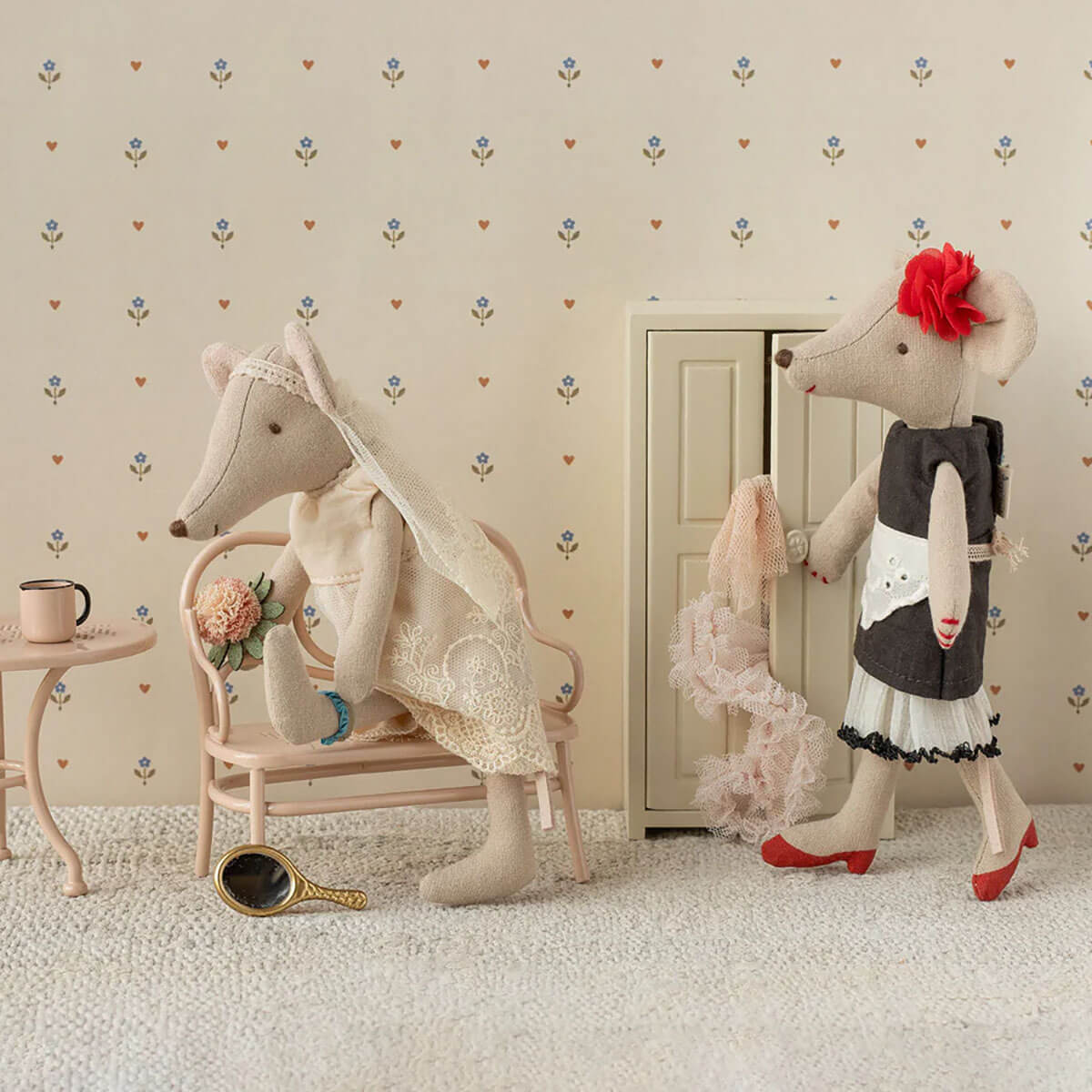 Mum Beautician Mouse by Maileg