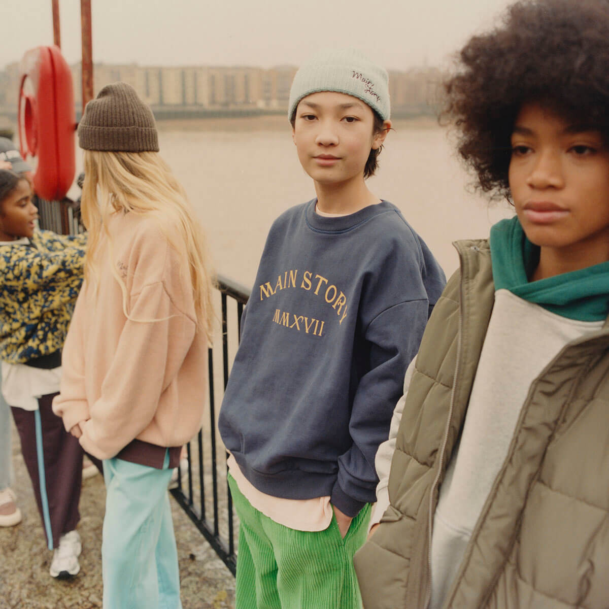 Bubble Sweatshirt in Graystone by Main Story