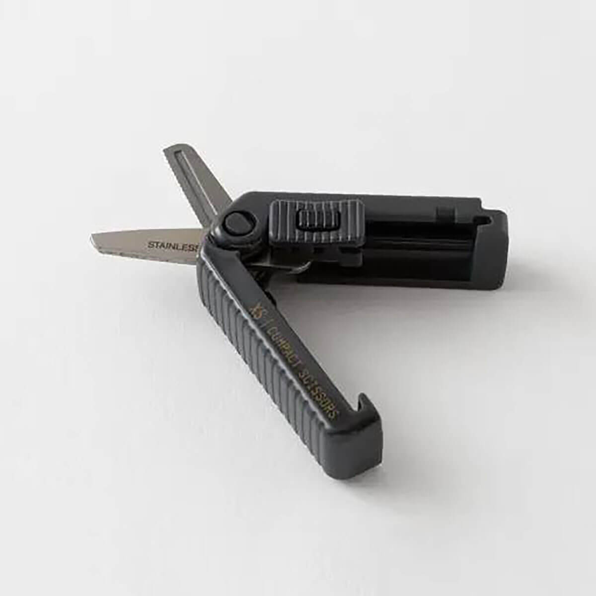 Compact Serrated Scissors in Black (XS) by Midori