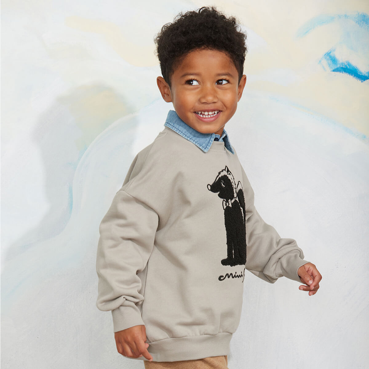 Skunk Chenille Sweatshirt in Grey by Mini Rodini